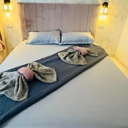 Pensiune Ama Boutique *